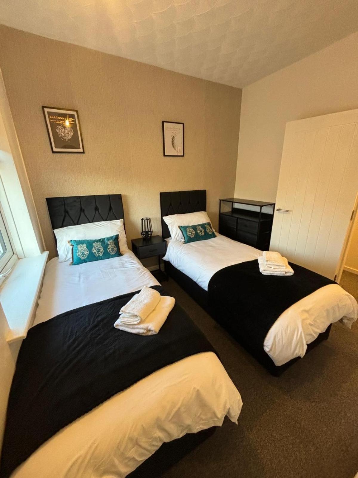 Stunning House - Sleeps 7 - 5 Mins Walk To Lincoln High Street - Parking - Wifi Villa Exterior photo