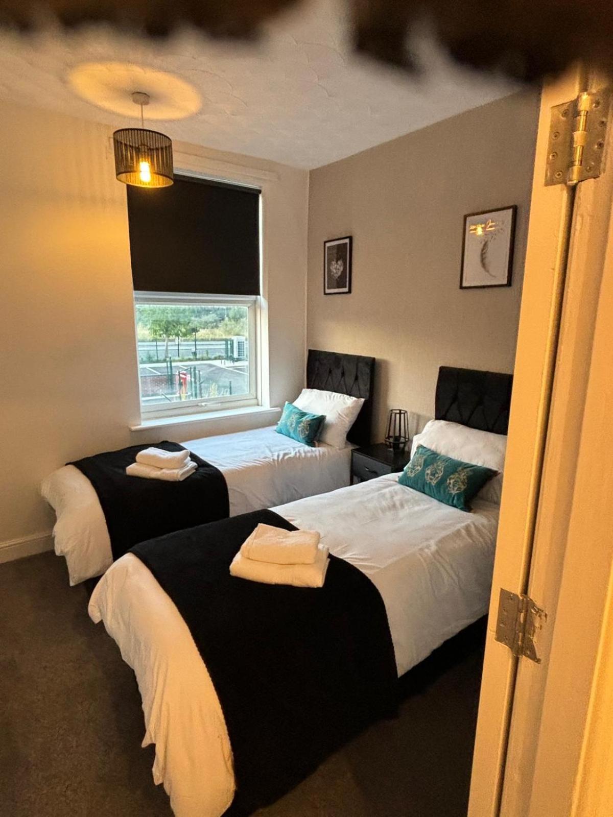 Stunning House - Sleeps 7 - 5 Mins Walk To Lincoln High Street - Parking - Wifi Villa Exterior photo