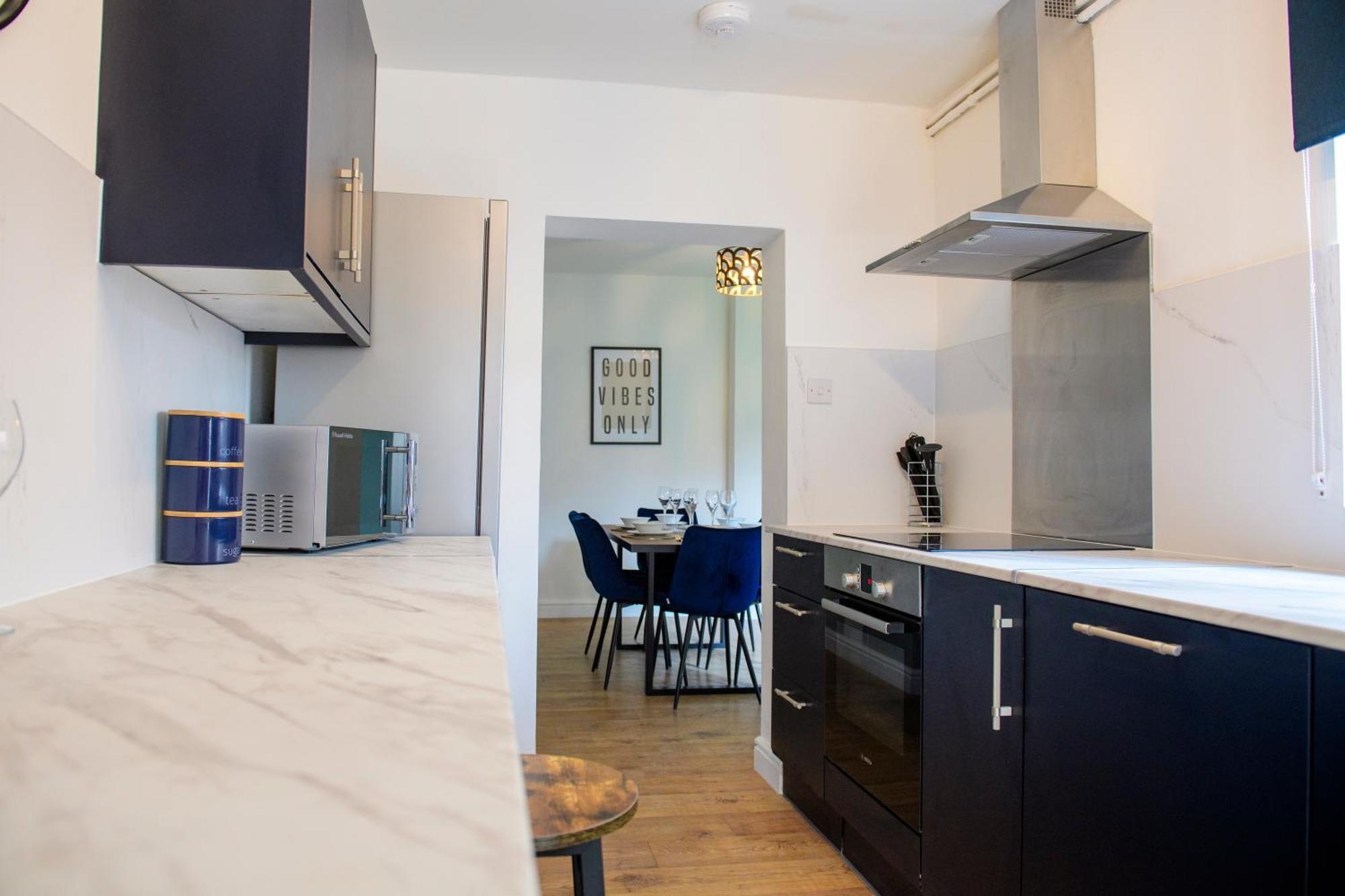 Stunning House - Sleeps 7 - 5 Mins Walk To Lincoln High Street - Parking - Wifi Villa Exterior photo