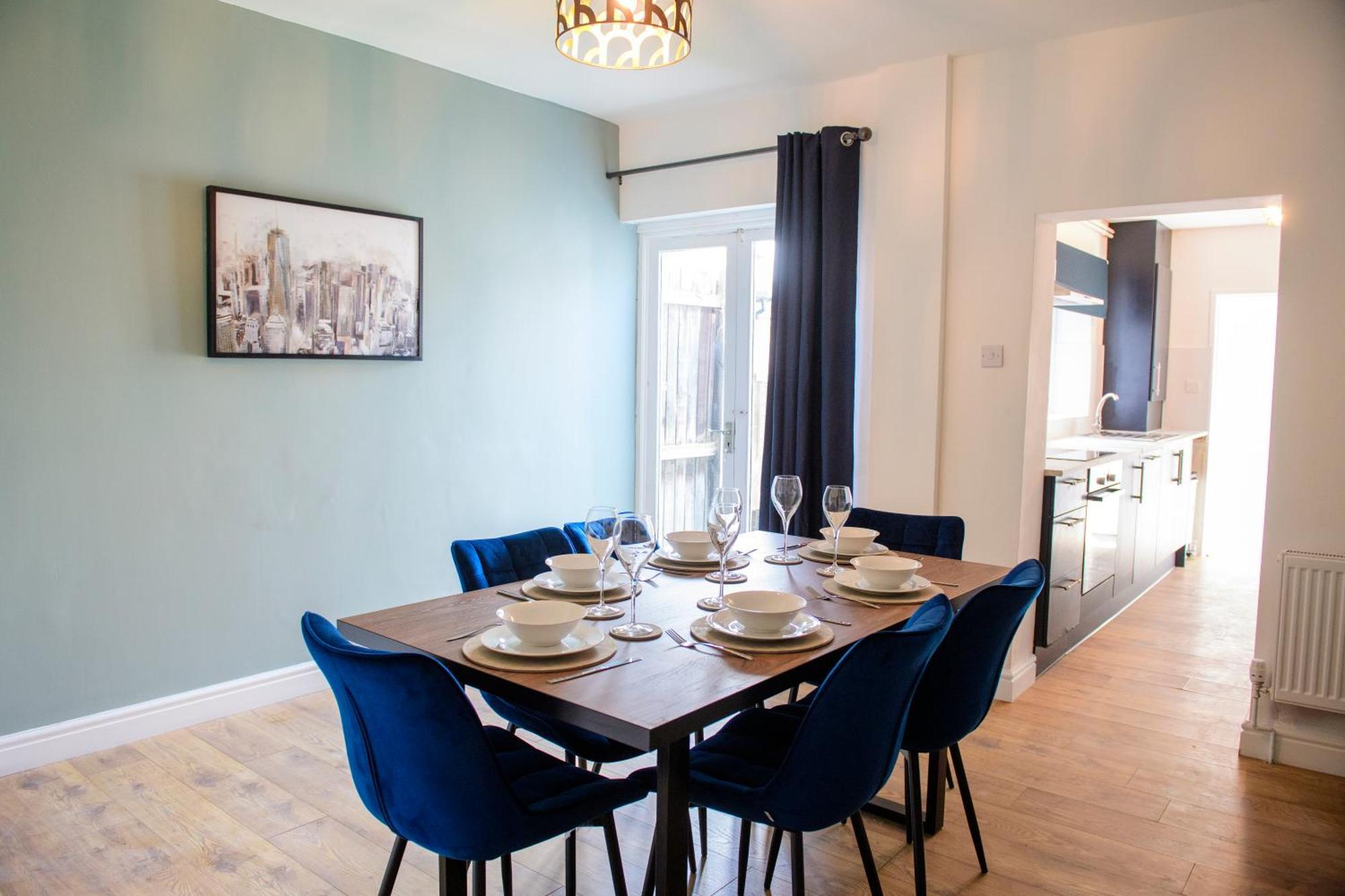 Stunning House - Sleeps 7 - 5 Mins Walk To Lincoln High Street - Parking - Wifi Villa Exterior photo